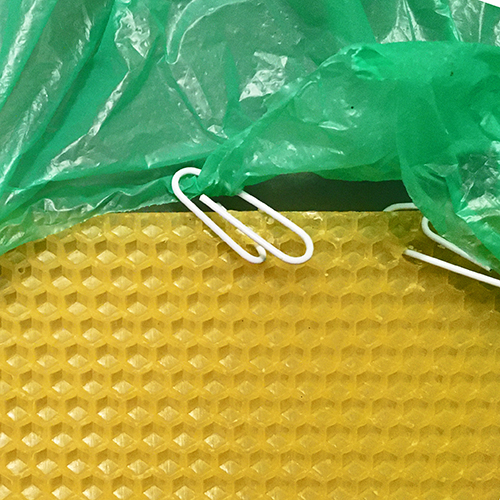 Plastiktüte und Wabenfolie aus Kunststoff
